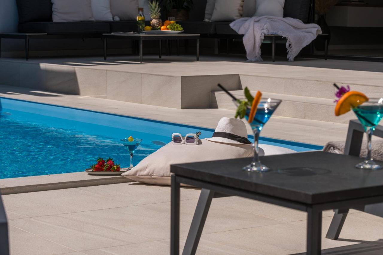 Villa Oasis - Your Luxury Home Away From Home Celopeci Exterior foto