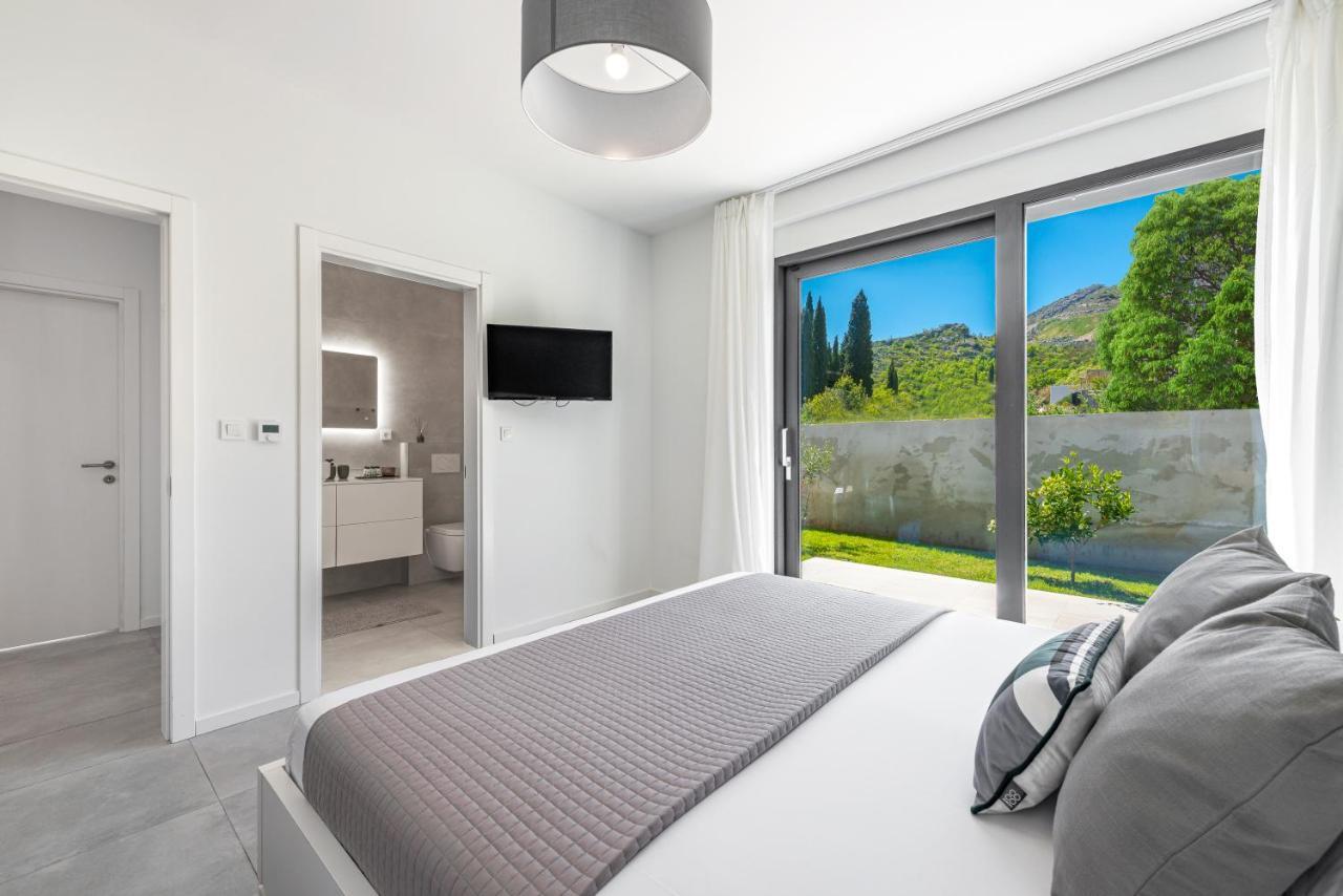 Villa Oasis - Your Luxury Home Away From Home Celopeci Exterior foto