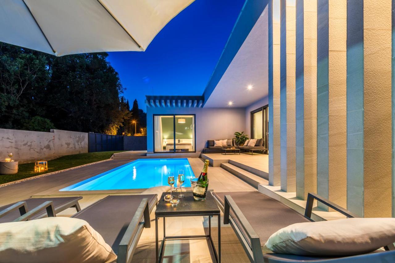 Villa Oasis - Your Luxury Home Away From Home Celopeci Exterior foto