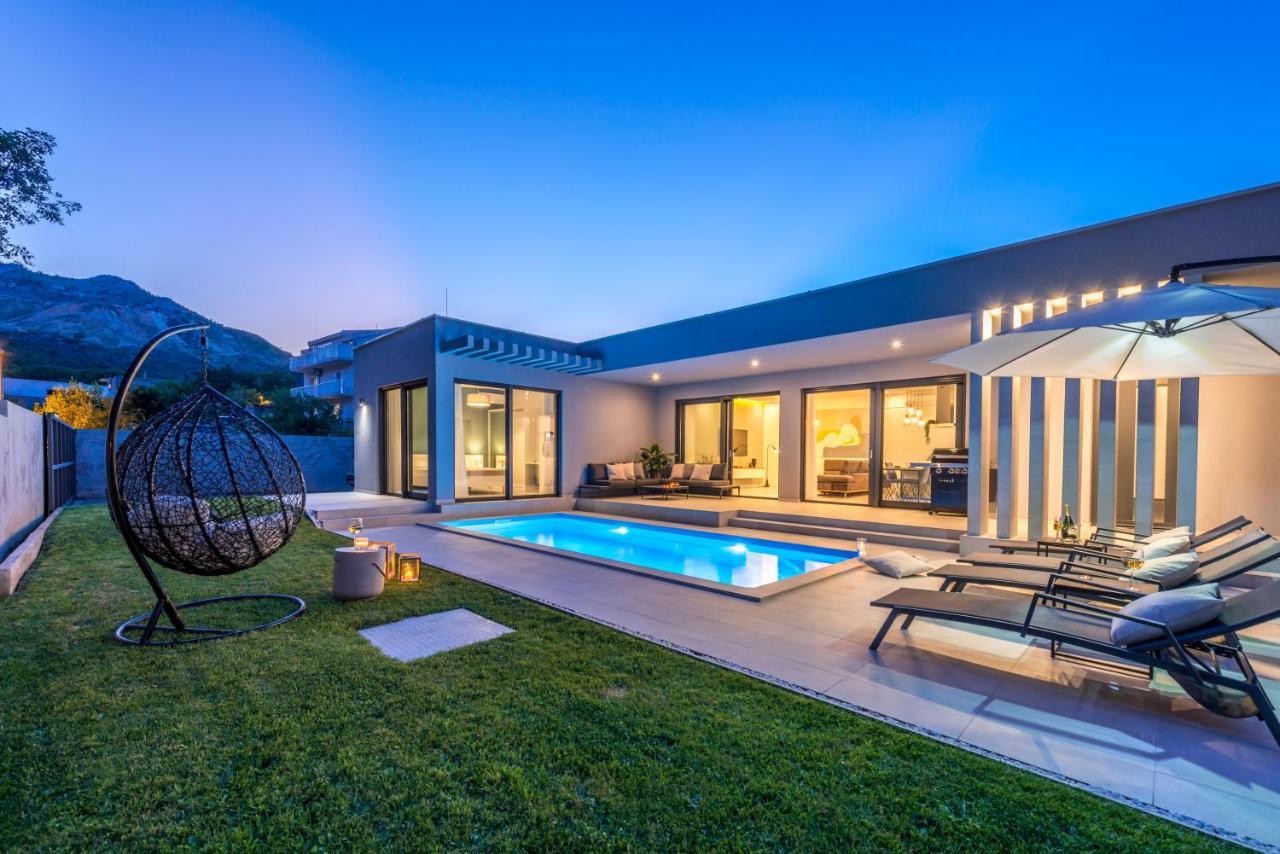 Villa Oasis - Your Luxury Home Away From Home Celopeci Exterior foto
